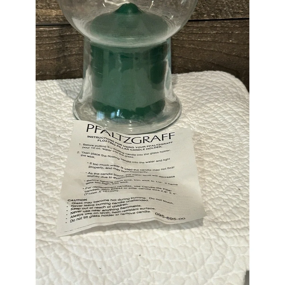Pfaltzgraff Winterberry Hurricane Lamp Floating Candle Christmas -‎